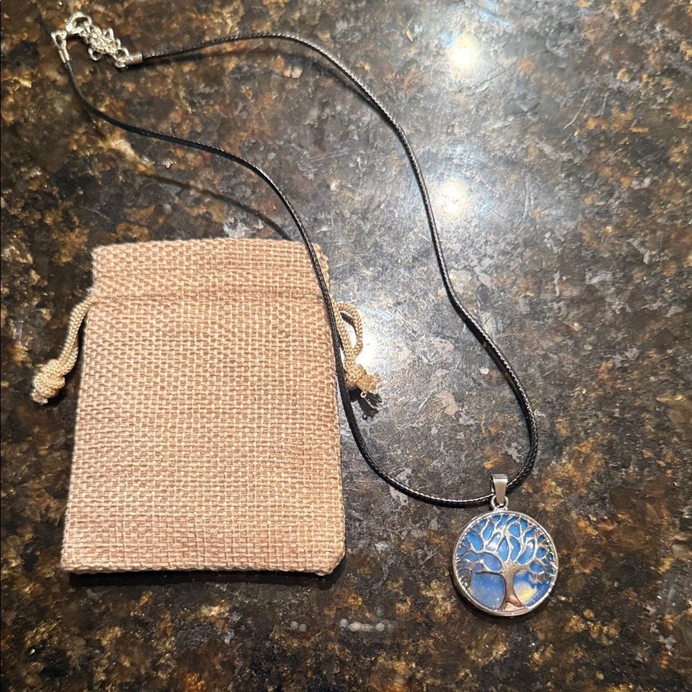Tree of Life Iridescent Pendant Necklace BRAND NEW - Black Leather Necklace
